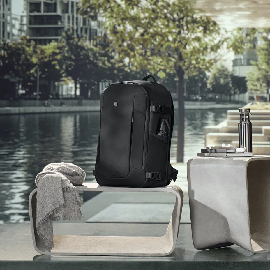 altmon mocern Victorinox uvod